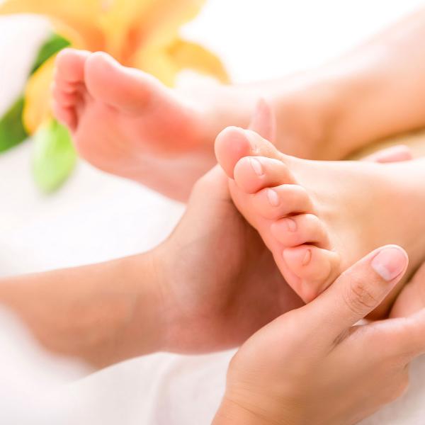 Massage Feet/Moisturize